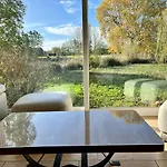 Domaine Familial, Le Parc De Gouts Aiguillon