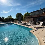 Domaine Familial, Le Parc De Gouts Lejlighed Aiguillon