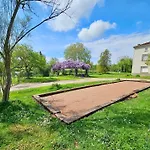 Domaine Familial, Le Parc De Gouts
