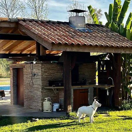 Domaine Familial, Le Parc De Gouts Lejlighed Aiguillon
