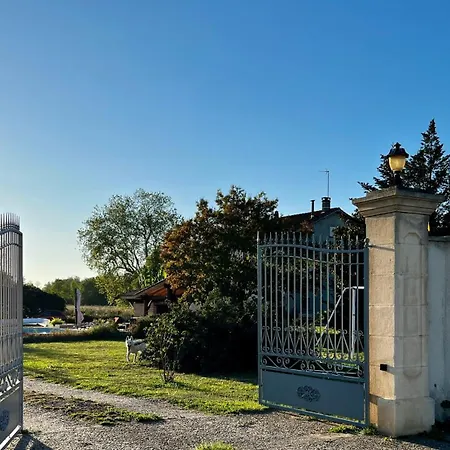 Domaine Familial, Le Parc De Gouts Aiguillon