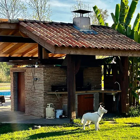 Domaine Familial, Le Parc De Gouts Nyaraló Aiguillon