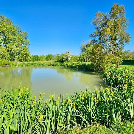 Domaine Familial, Le Parc De Gouts Lägenhet