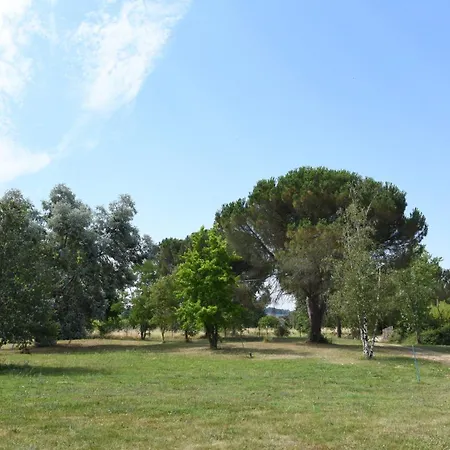 Domaine Familial, Le Parc De Gouts Nyaraló